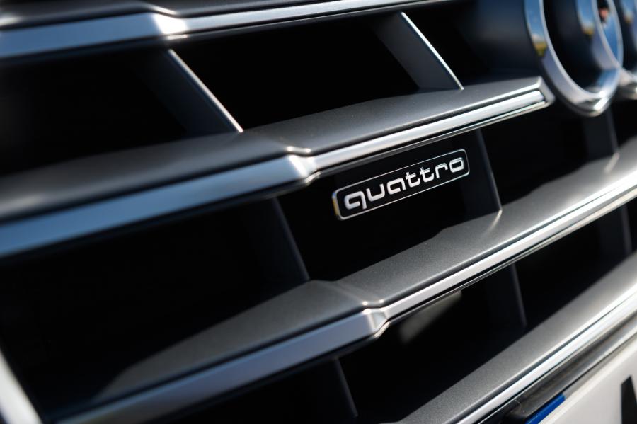 Детали экстерьера Audi Q5 TFSI Quattro S-Line 2017 года  (UK) (фото 8 из 40)